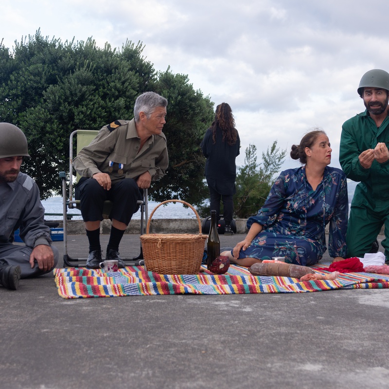 Hand in Hand: Teatro de Giz takes staged reading to the Triangle islands